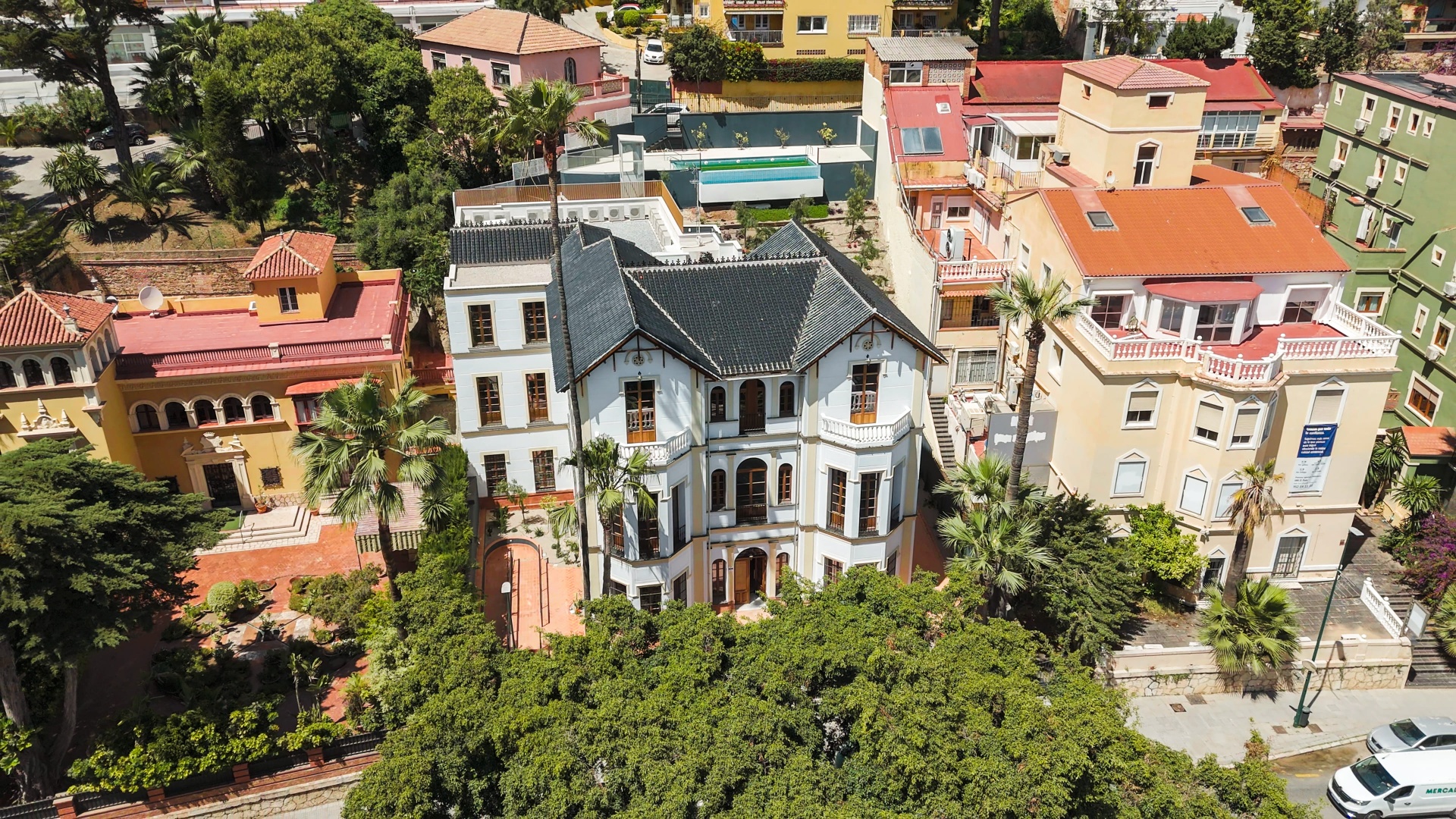 05-villa-aerial.jpg