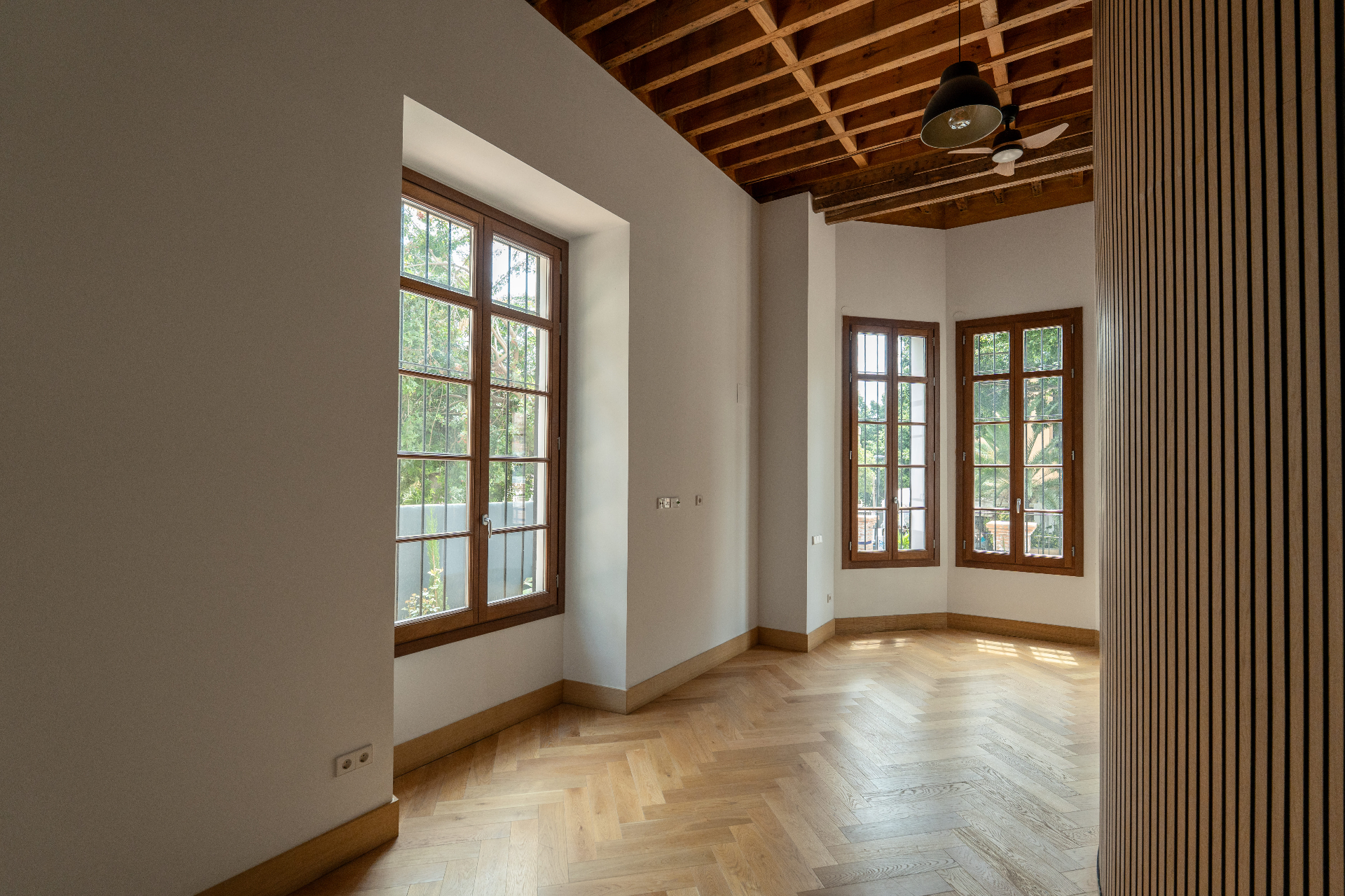 09-interior-room.jpg