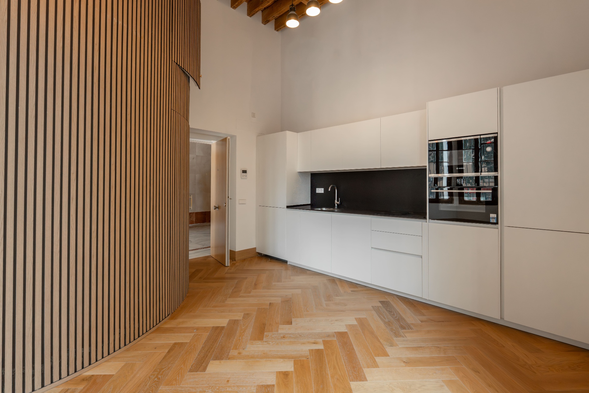 10-kitchen.jpg