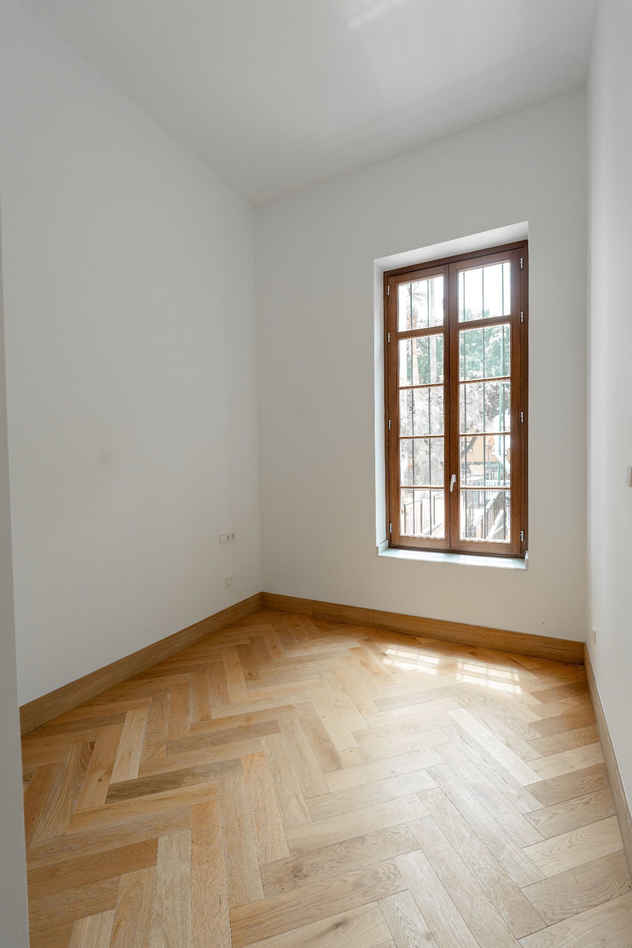 16-bedroom-window.jpg