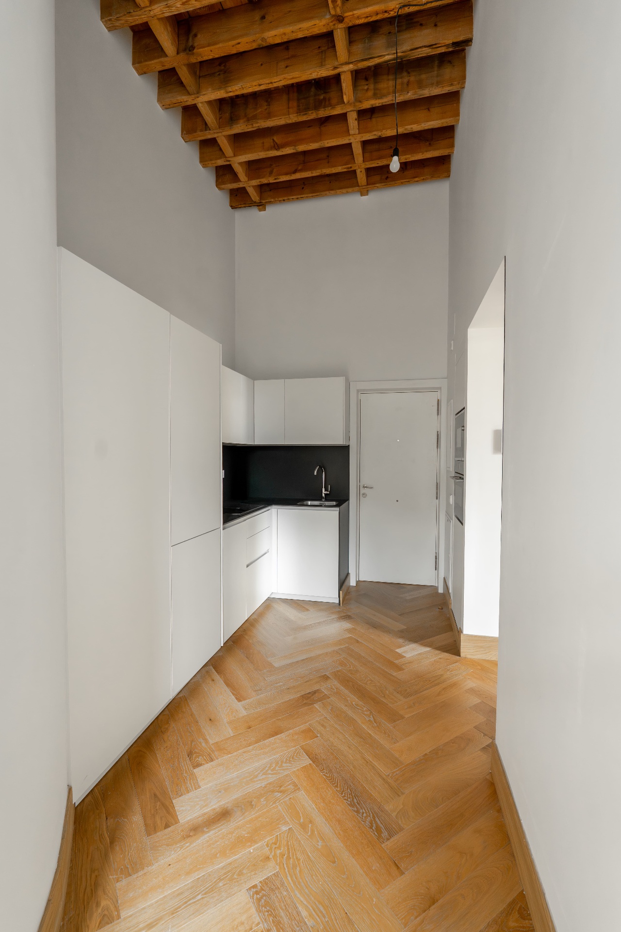 19-kitchenette.jpg
