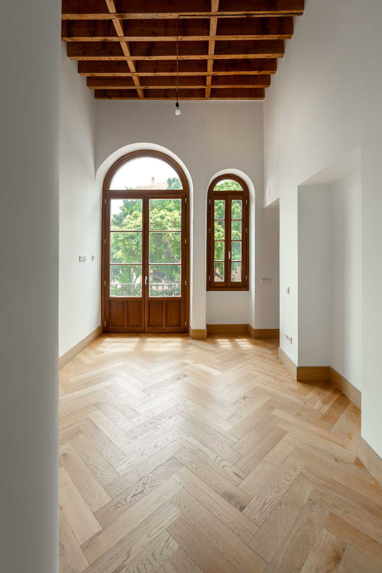 25-arched-doors.jpg