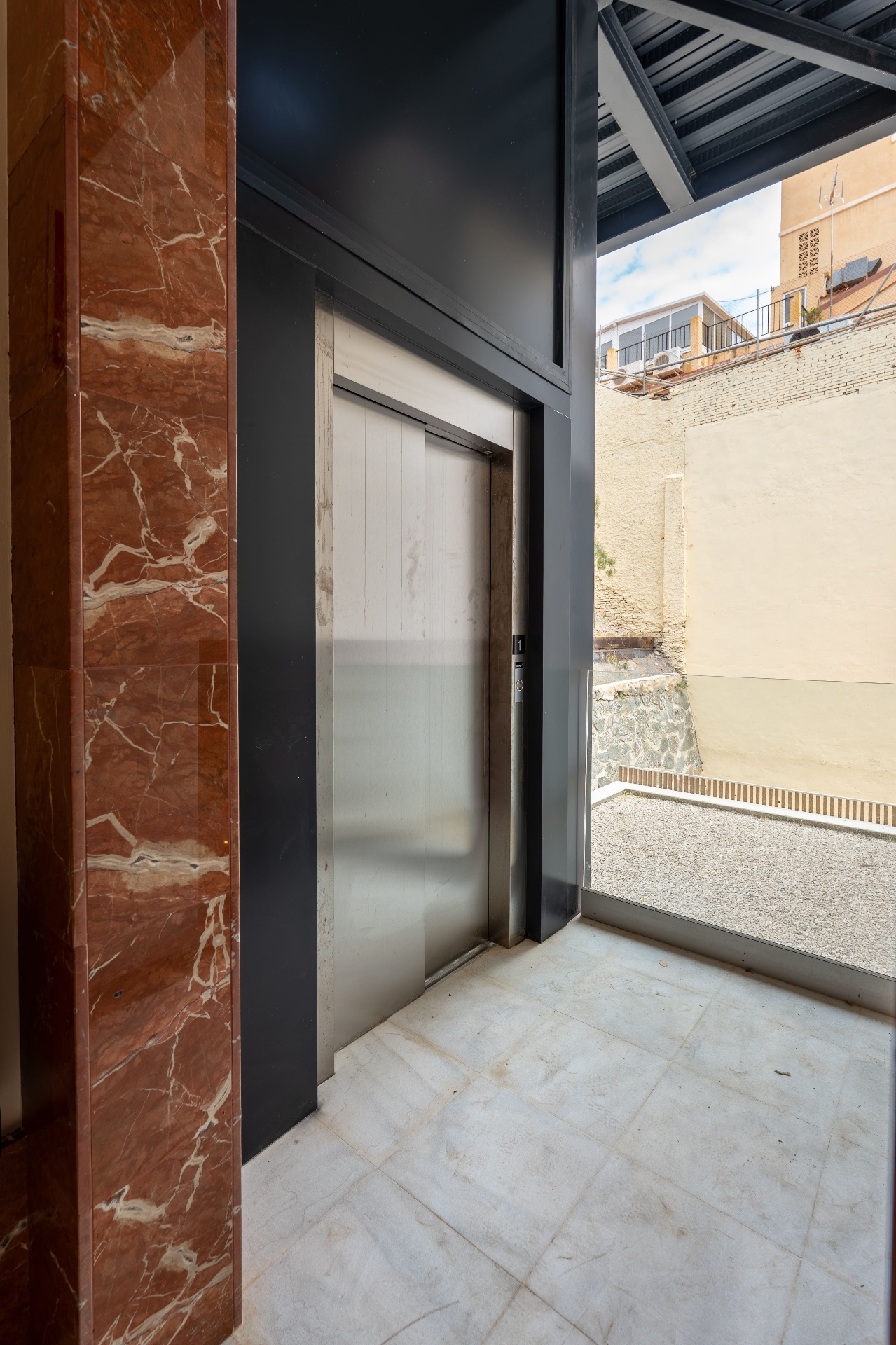 27-elevator-terrace.jpg