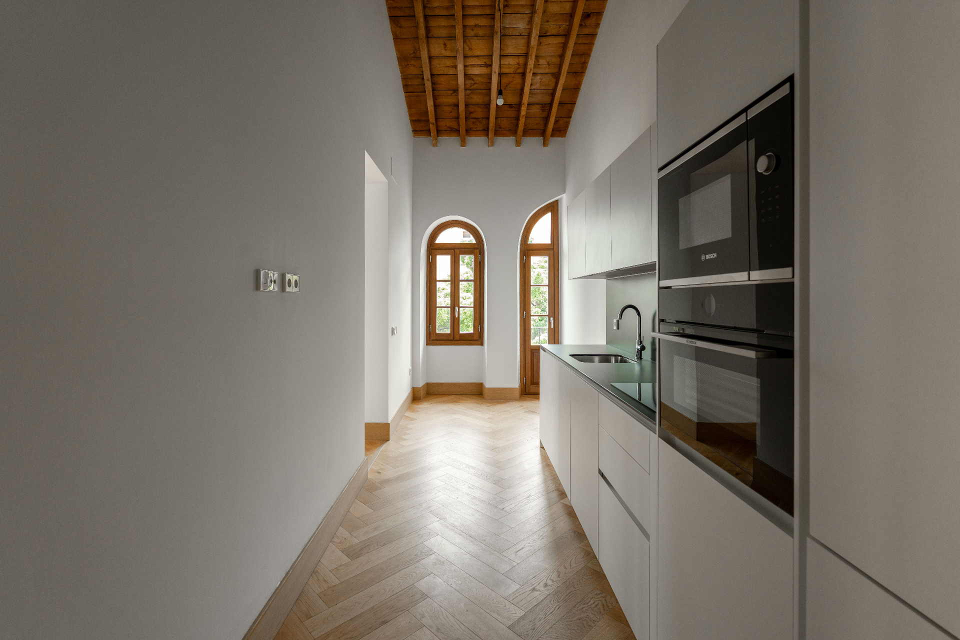29-galley-kitchen-arches.jpg